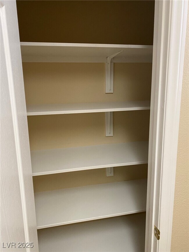 Building Photo - 436 Beardsley Cir