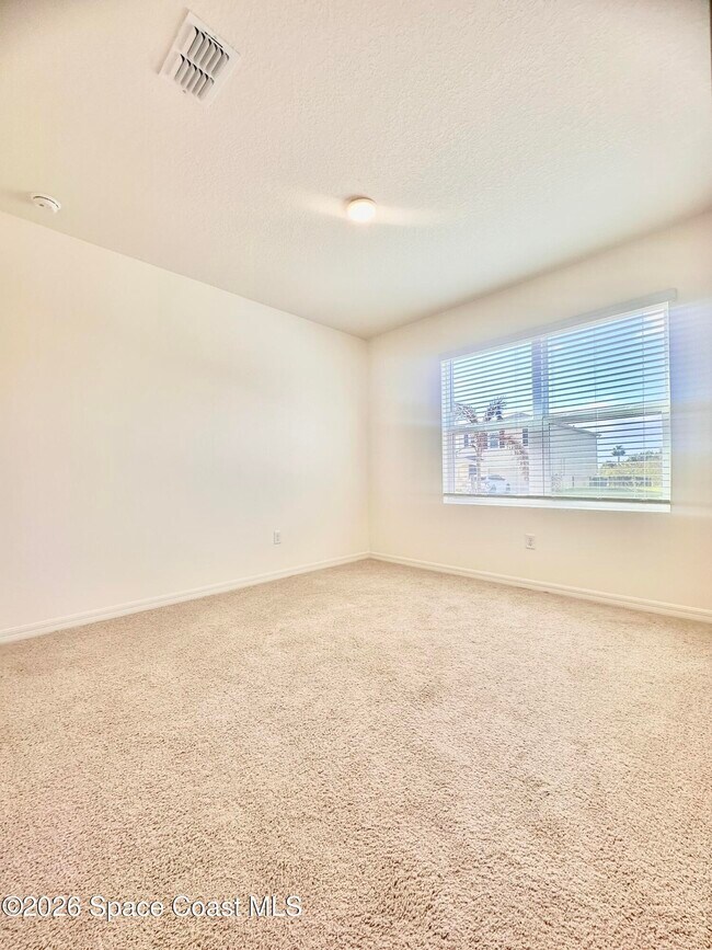 Building Photo - 919 Trinity St