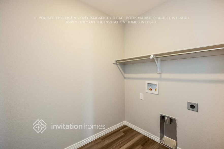 Building Photo - 6276 Big Bird Dr