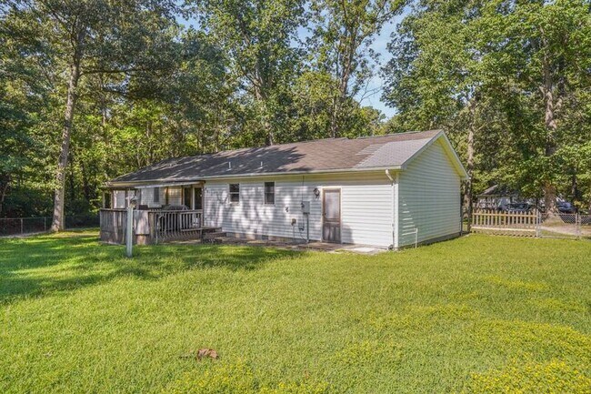 Building Photo - 8170 Linda Ln