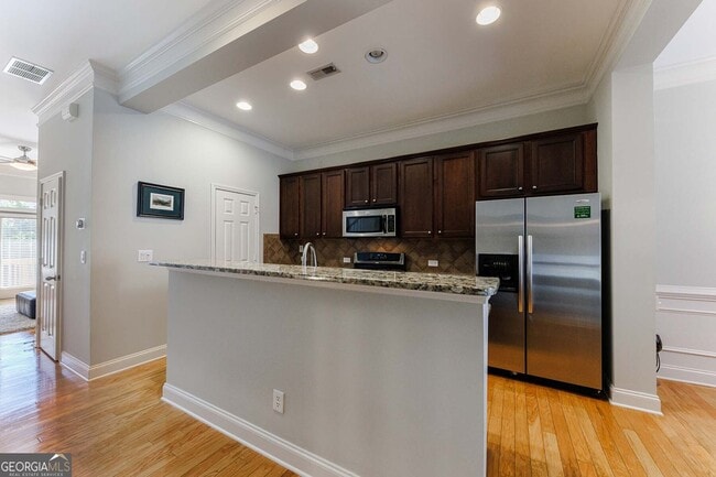 Building Photo - 2022 Cobblestone Cir NE