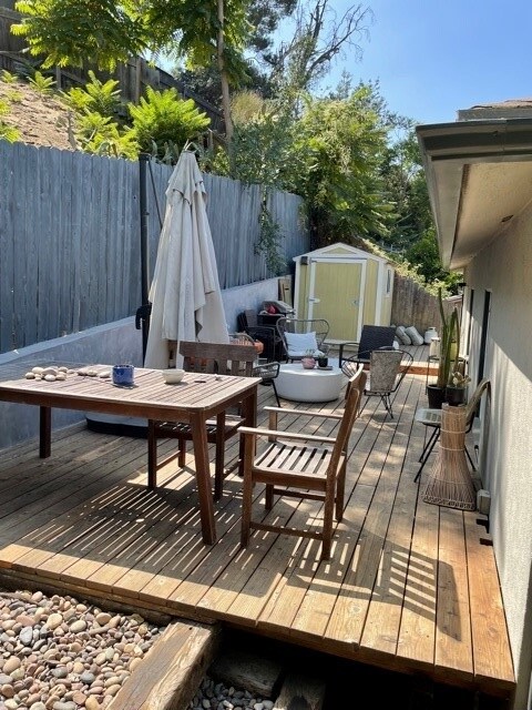 Private Patio - 2152 Echo Park Ave