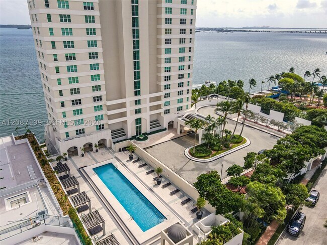 Building Photo - 800 Claughton Island Dr