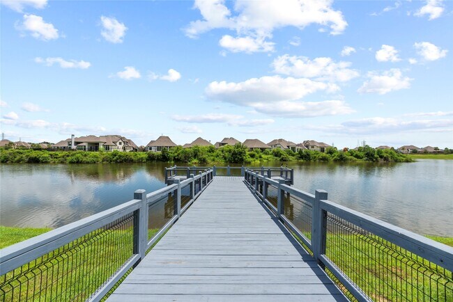 Building Photo - 403 Marina View Dr