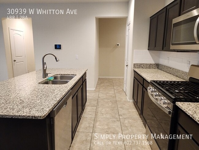 Building Photo - 30939 W Whitton Ave
