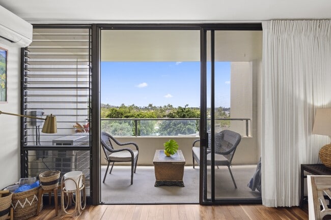 Building Photo - 6770 Hawaii Kai Dr