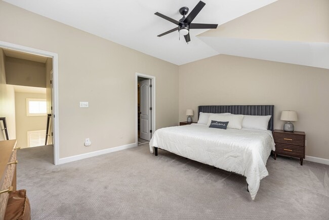 Building Photo - Stylish 3-bedroom townhome in Vermillion in Hustersville