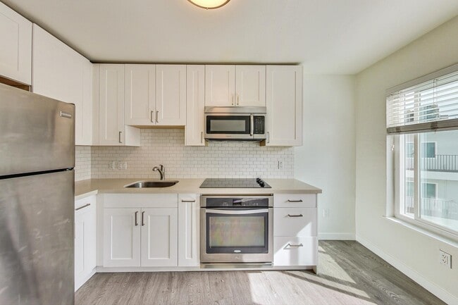 Floorplan - 245 Lee Street