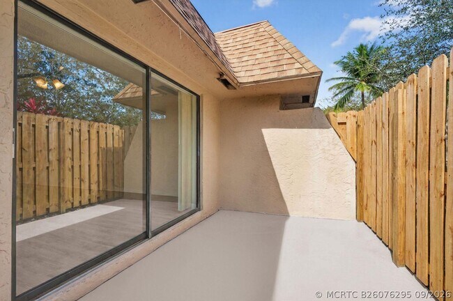 Building Photo - 9401 NW 49th Pl