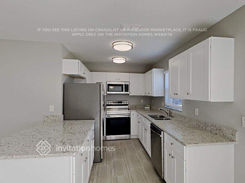 Building Photo - 2137 Sandy Hook