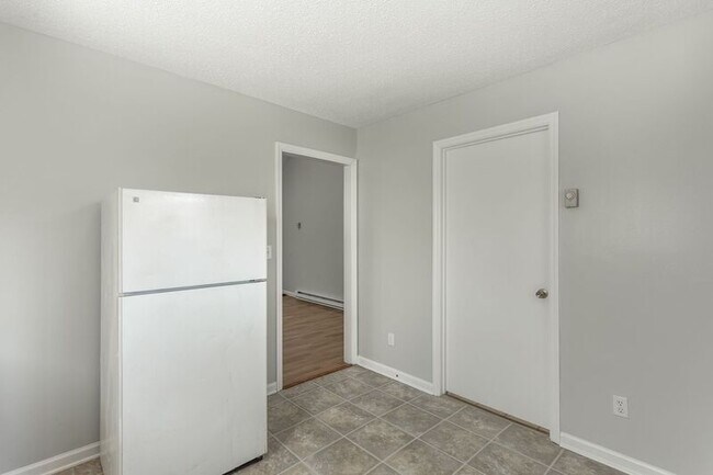 Building Photo - 4409 Delashmitt Rd