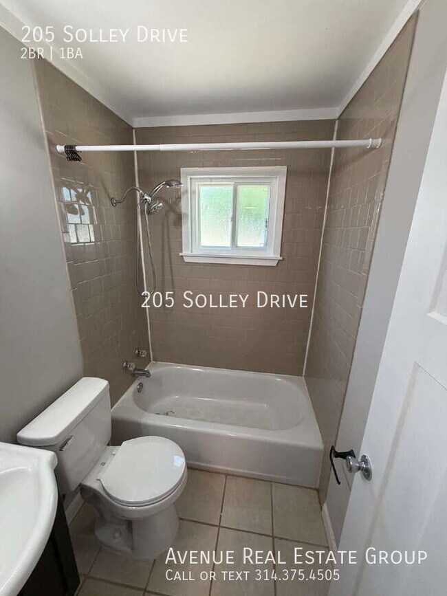 Building Photo - 205 Solley Dr