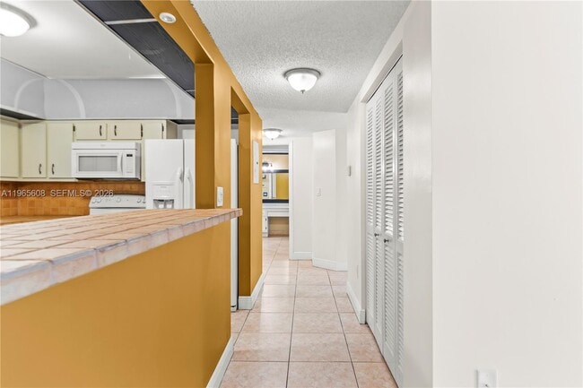 Building Photo - 481 Ives Dairy Rd