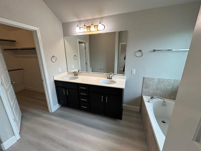 Building Photo - 197 Limerick Rd