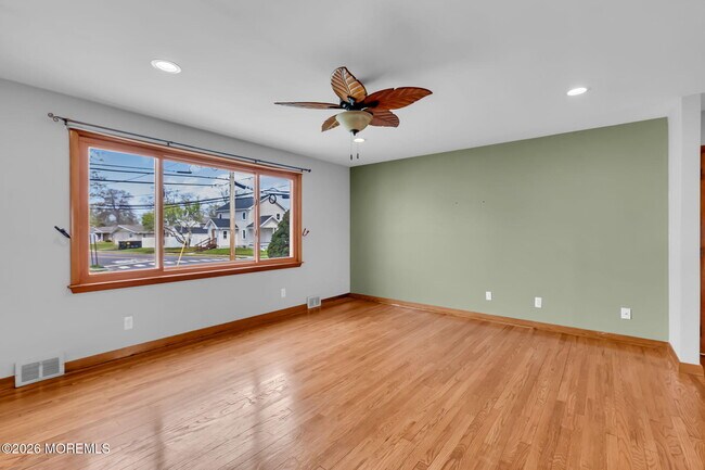 Building Photo - 1700 6th Ave