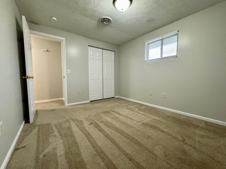 Building Photo - 7417 Rob St NW