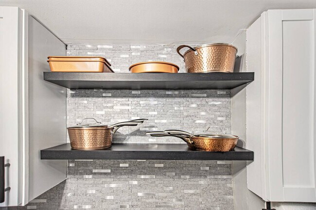 Building Photo - 415 6th St NW