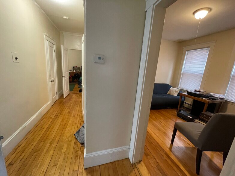 Building Photo - 322 Summit Ave