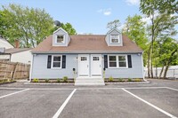 Building Photo - 54 Morris St