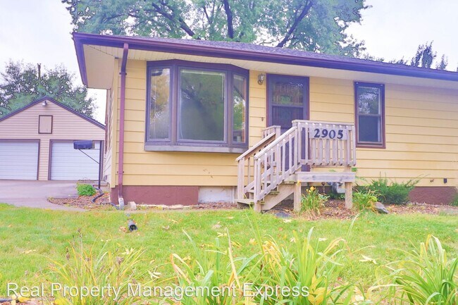 Primary Photo - 3 br, 1 bath House - 2905 E 19th Street