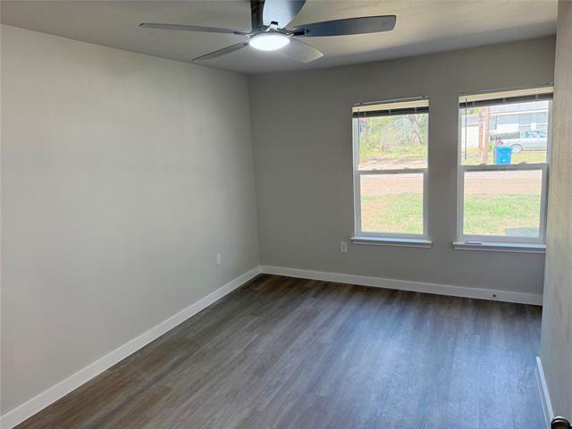 Building Photo - 399 Blackbourn St