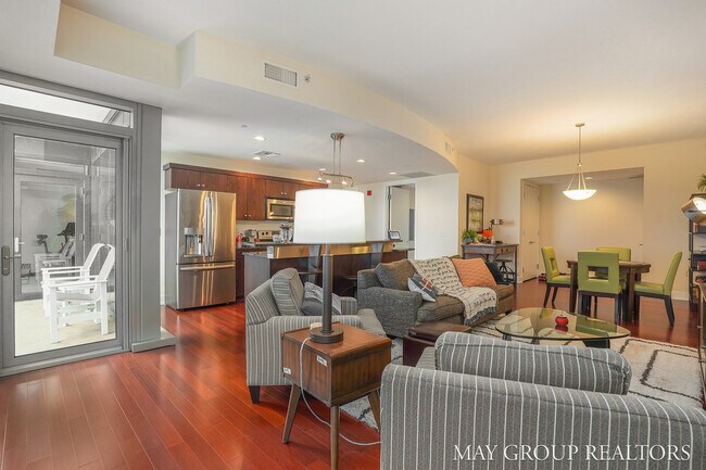 Building Photo - 335 Bridge St NW