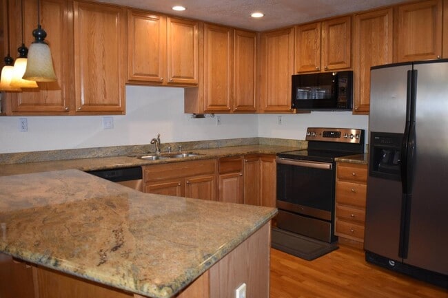 Primary Photo - 4173 El Camino Real