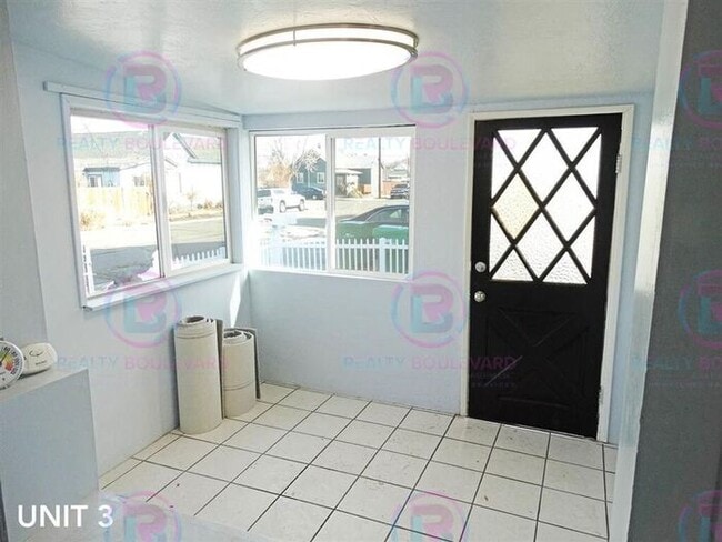 Building Photo - Charming 1 bedroom 1 Bath , low-maintenance, and perfectly located — this home offers the privacy...