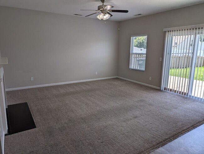 Building Photo - Pristine, move in ready Home located in th...