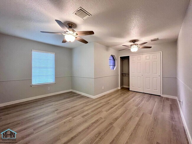 Building Photo - 11205 Forest Pass Ct
