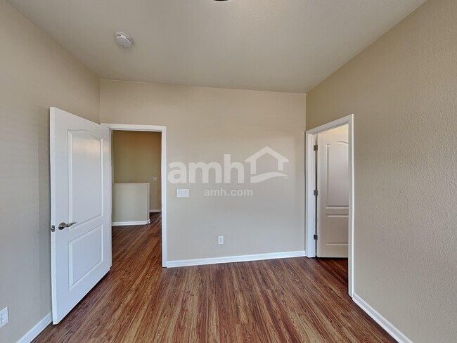 Building Photo - 2190 N 135th Dr