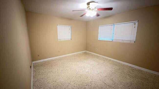 Building Photo - Renewood