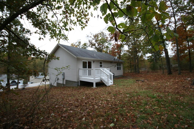 Building Photo - 3 bedroom home in Lake Ozark