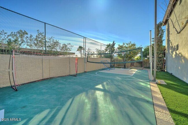 Building Photo - 6502 N 81st Pl