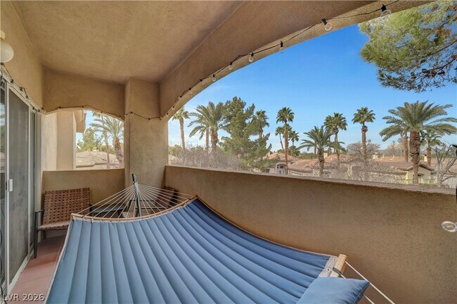 Building Photo - 2050 W Warm Springs Rd