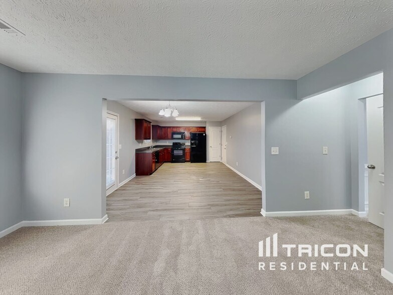 Building Photo - 529 McCain Creek Trail