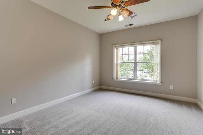 Building Photo - 2111 Ganton Green
