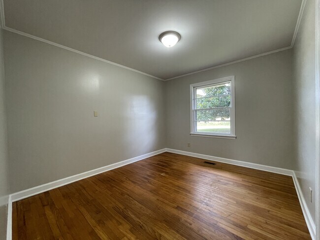 Building Photo - 27 Bethlehem Church Rd