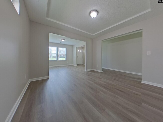 Building Photo - 113 Fox Grove Cir
