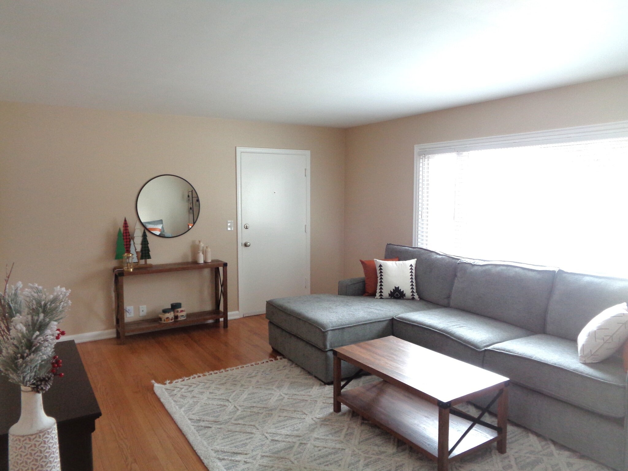 Living Room - 615 S 38th St