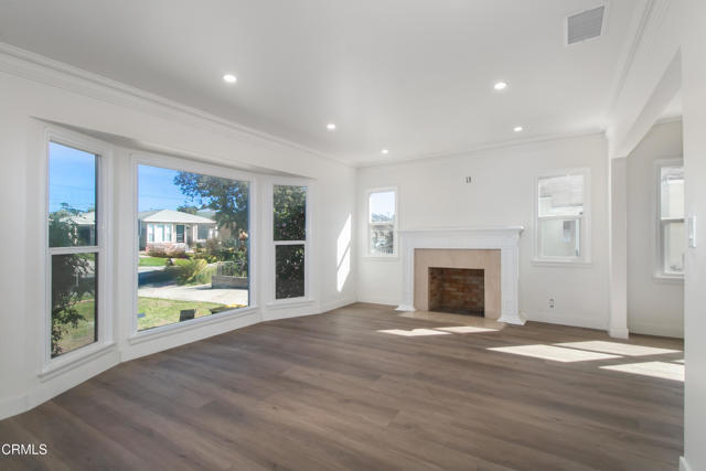 Building Photo - 5858 Via Corona St