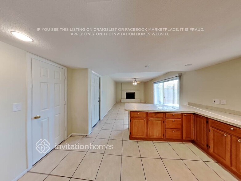 Building Photo - 1823 E Watson Dr