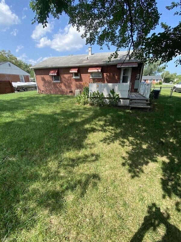 Building Photo - 1813 Cleary Rd