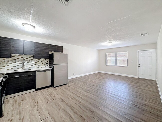 Building Photo - 1800 NW 52nd Ave