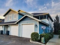 Building Photo - Clean 2 Bedroom. 2 bath apartment