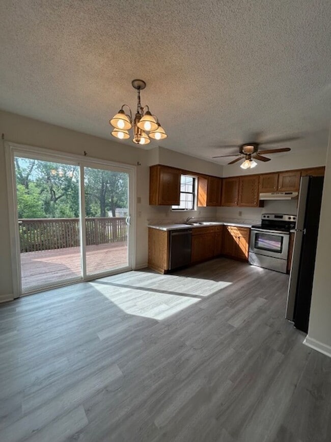 Building Photo - 7037 N Fisk Ct