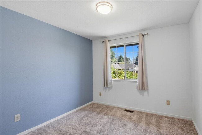Building Photo - 3bd/2ba Granite Falls Home