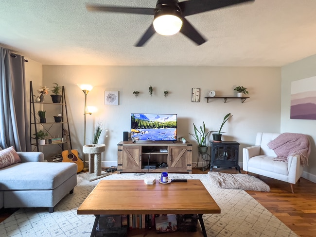 Building Photo - Charming and Cared for 3 bedroom, 1 bath home in the Brentwood-Darlington Neighborhood.