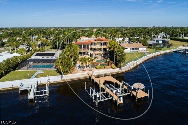 Building Photo - 232 Bayshore Dr