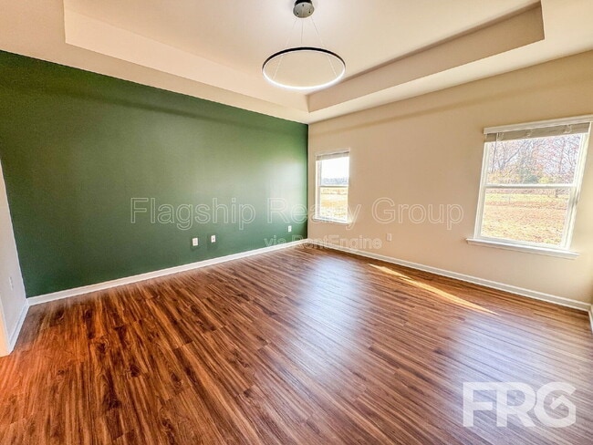 Building Photo - 202 Kenison Way